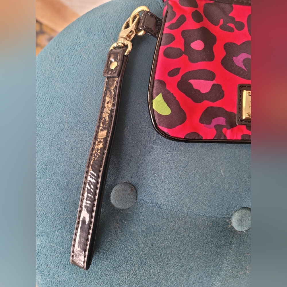 Betsey Johnson Cheetah Print Wristlet - Picture 3 of 8